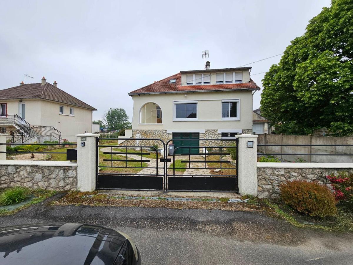 Marie Effat Thimote Villa นอยเยส์-ซัวร์-แช ภายนอก รูปภาพ